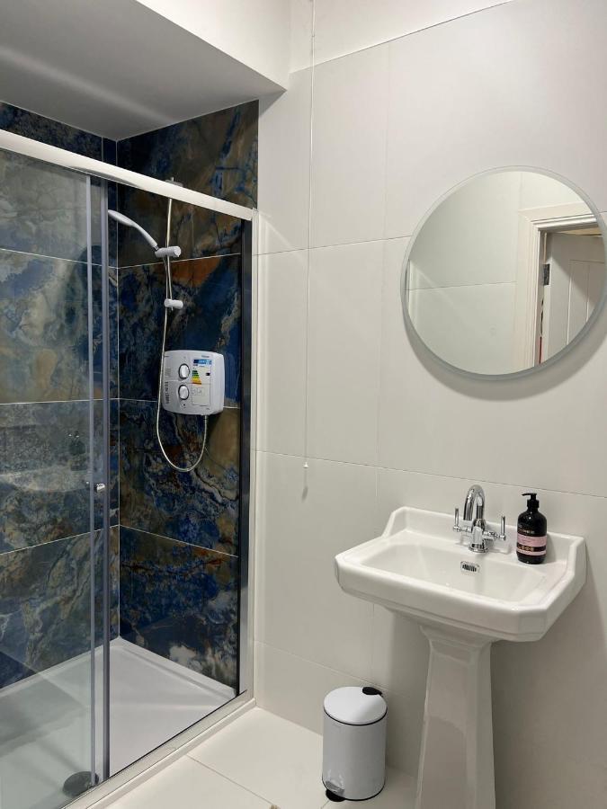 Riverfront Apartments At The Blue Goat Ramelton Exterior foto