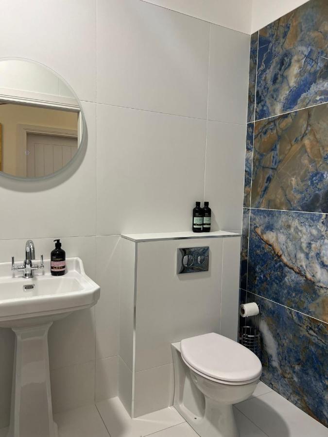 Riverfront Apartments At The Blue Goat Ramelton Exterior foto